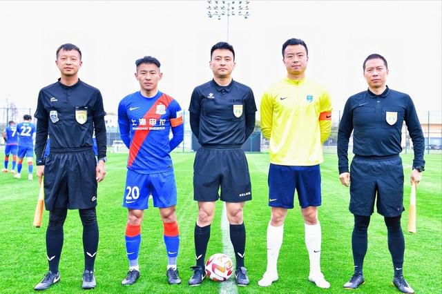 U23亚洲杯分组A组：卡塔尔、澳大利亚、约旦、印尼B组：日本、韩国、阿联酋、中国C组：沙特、伊拉克、泰国、塔吉克斯坦D组：乌兹别克斯坦、越南、科威特、马来西亚罗马诺：格列兹曼专注于马竞 他不会在冬窗加盟曼联罗马诺在今天的专栏中谈到了格列兹曼，直接指出法国球星只想留在马德里竞技，和曼联没有联系。